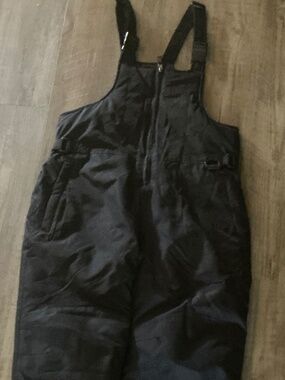black Class Club insulated winter snow bib overalls, size 8